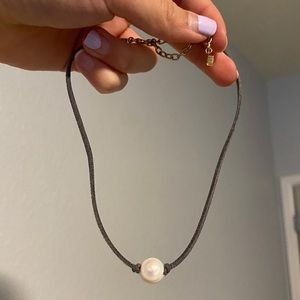 Pearl necklace (choker)
